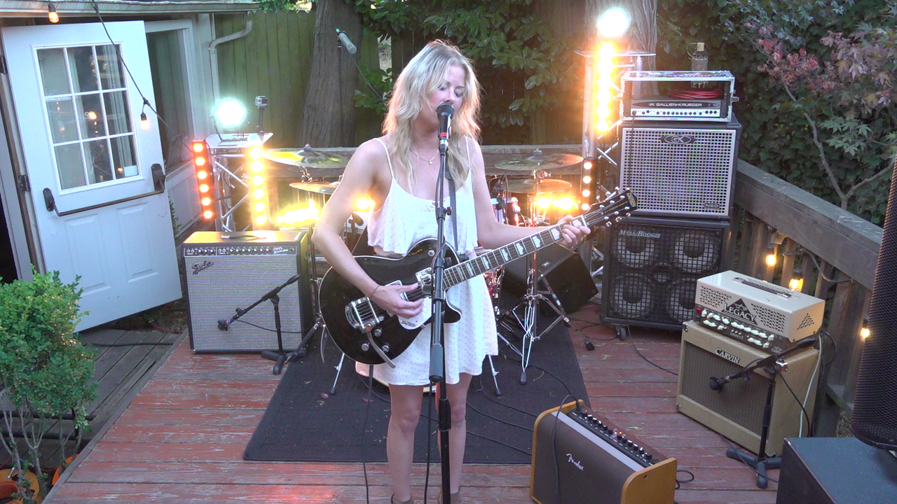 Thumbnail image for Patio Session - Jewelia Owens
